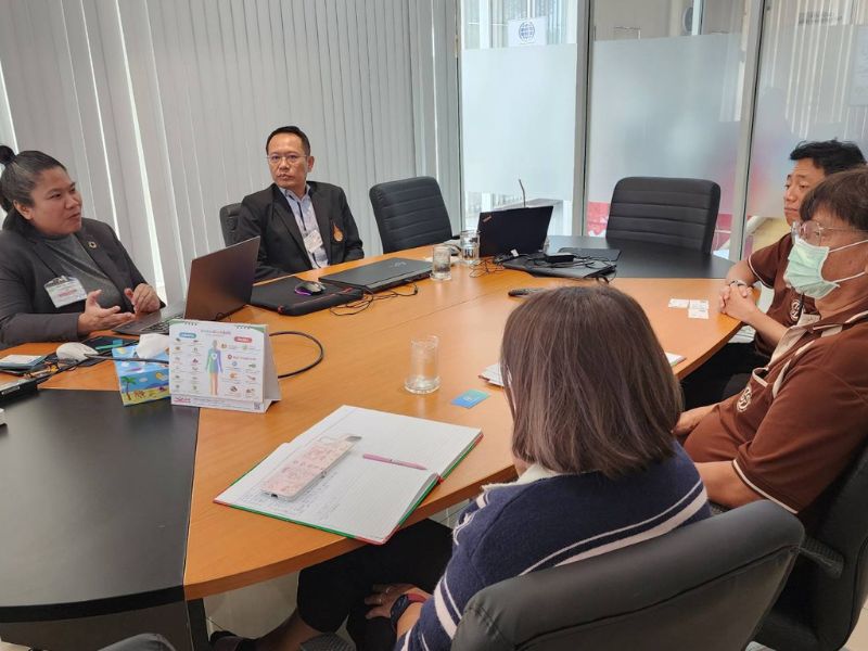 ตัวแทน คอ. ร่วมกับ สถาบันไฟฟ้าและอิเล็กทรอนิกส์ ให้คำปรึกษาแนะนำโครงการยกระดับธุรกิจเพื่อการเปลี่ยนผ่านสู่ความยั่งยืน