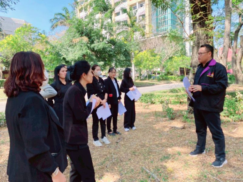 ตัวแทนบุคลากร คอ. เป็นวิทยากรการฝึกอบรมการบริหารและการจัดการ องค์ประกอบที่ 1 และ 2 ของ อพ.สธ.-มทร.สุวรรณภูมิ