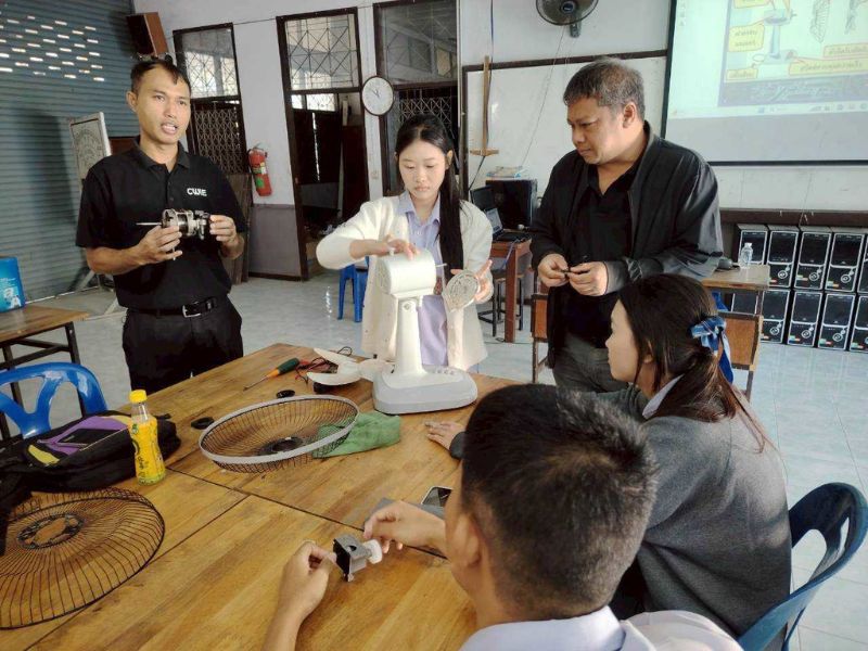 สาขาวิชาวิศวกรรมอิเล็กทรอนิกส์ฯ จัดโครงการ การออกแนะแนวด้วยการส่งเสริมความรู้ทางด้านวิชาชีพให้กับนักเรียนมัธยมศึกษาตอนปลาย