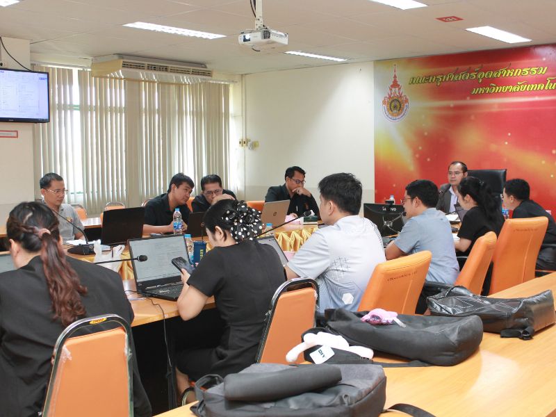 คณะครุศาสตร์อุตสาหกรรม ประชุมคณะกรรมการบริหารคณะ ครั้งที่ 7/2569