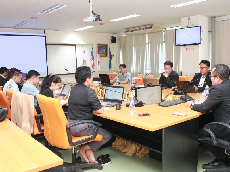 คณะครุศาสตร์อุตสาหกรรม ประชุมคณะกรรมการบริหารคณะ ครั้งที่ 8/2569